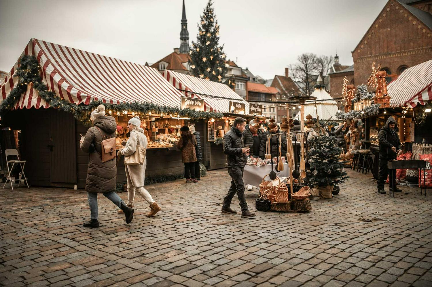 weihnachtsmarkt-seligenstadt-–-bester-treffpunkt-des-jahres-1y-Wish Gravity App