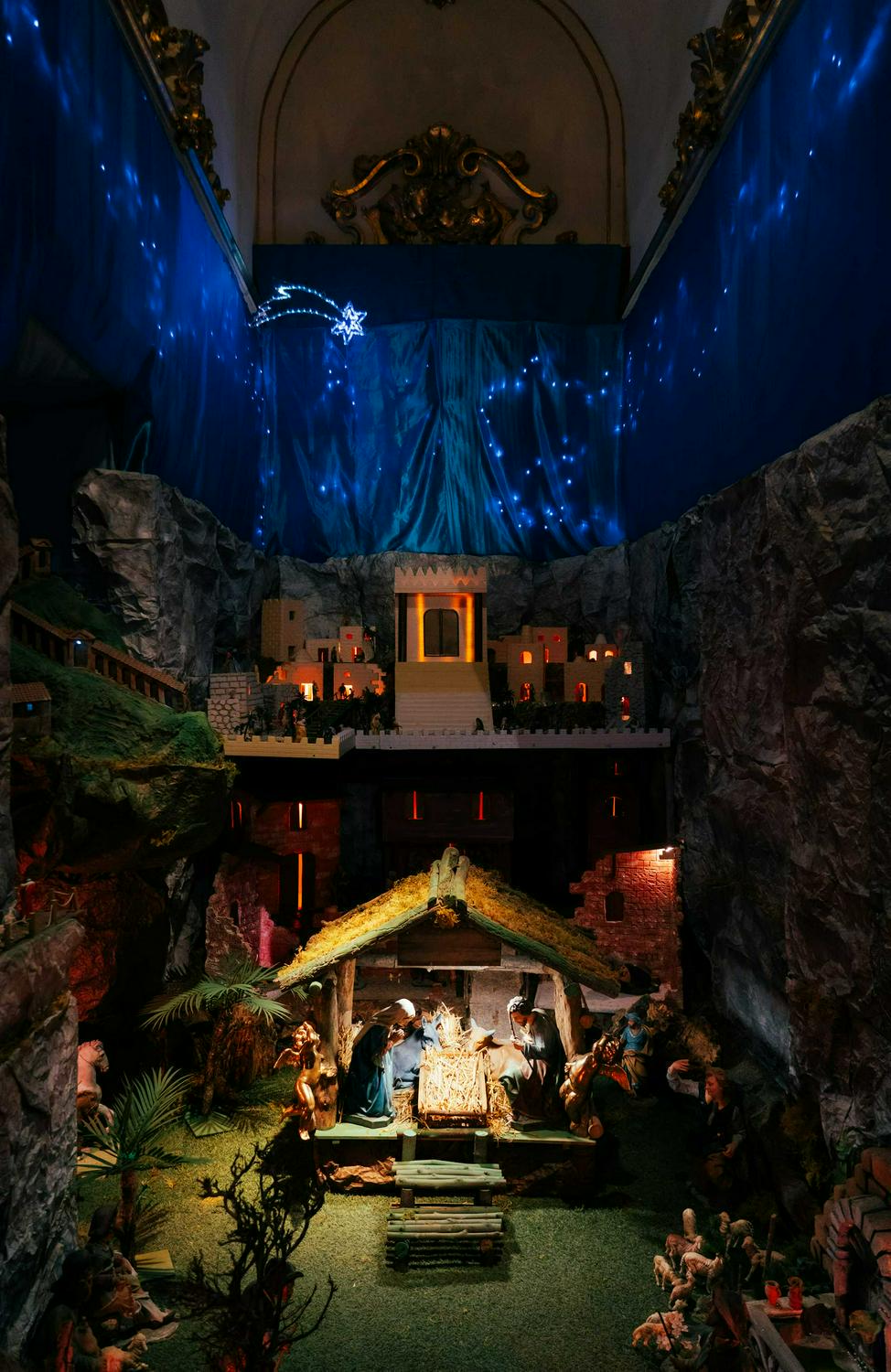 weihnachts-kasperletheater-für-die-kinder-in-der-galerie-„altes-haus“-St-Wish Gravity App