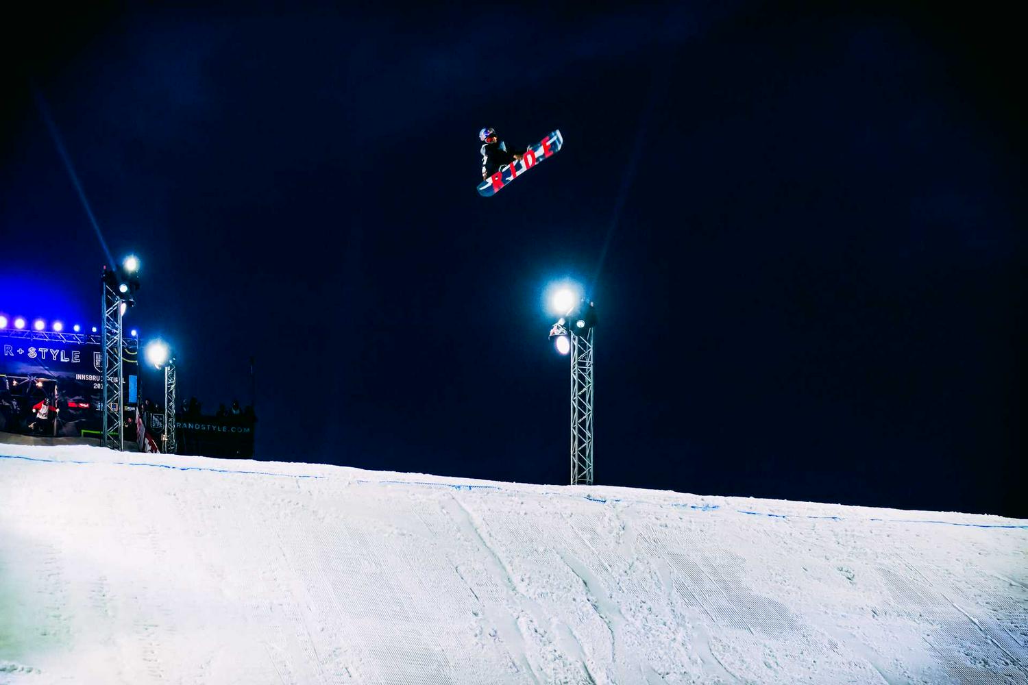 night-schred-bbq---crystal-snowparks---kleinwalsertal-WN-Wish Gravity App